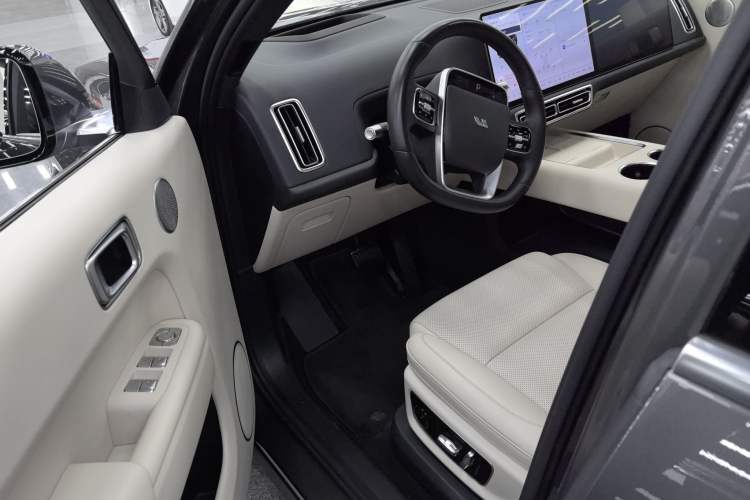 Used Li Auto L9 2022 Max model
