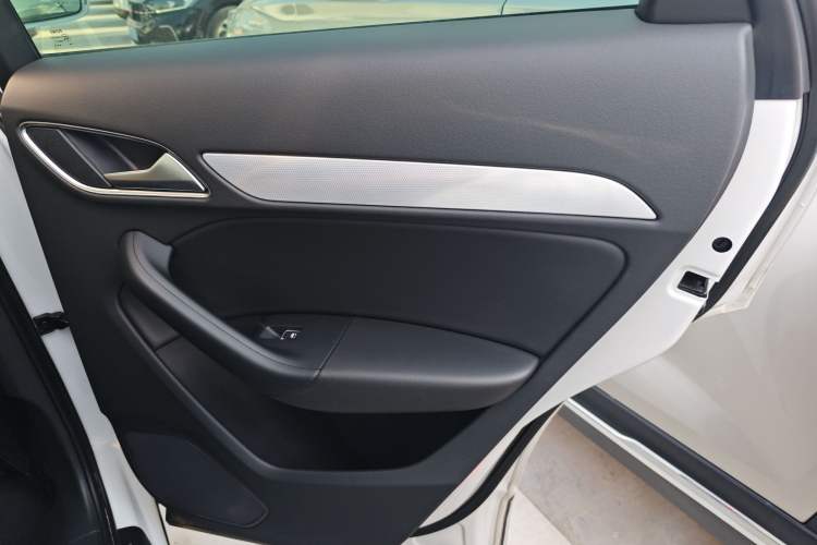 Used Audi Q3 2015 35 TFSI Comfort Model