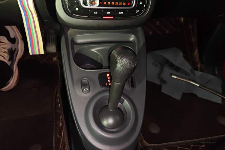 Used  forfour 2016 1.0L 52 kW Passion Edition
