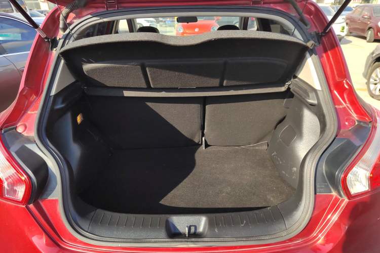 Used Nissan Tiida 2011 1.6L CVT Comfort Model