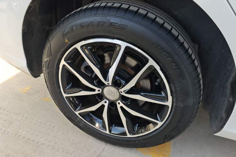 Used BYD Song MAX 2017 1.5T Automatic Smart Connect Prestige 7-Seater