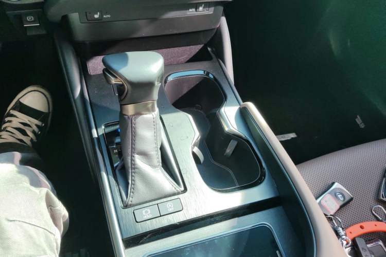 Used Lexus ES 2023 200 Excellence Edition