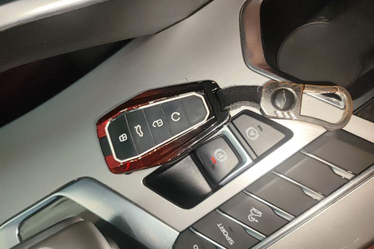 Used Geely Auto Coolray 2020 Facelift 240T DCT Hunter
