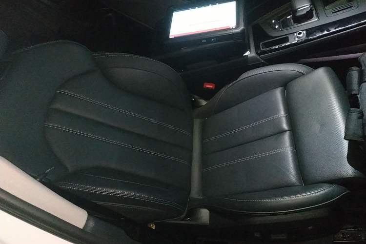 Used Audi A4L 2022 40 TFSI Luxury Dynamic Model
