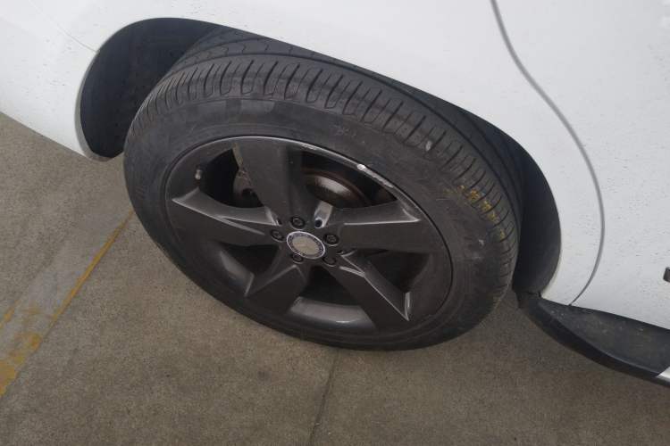 Used Mercedes-Benz GLK-Class 2013 GLK 300 4MATIC Dynamic Sunroof Model