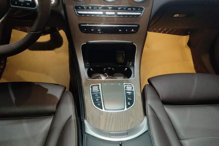 Used Mercedes-Benz GLC 2021 GLC 260 L 4MATIC Luxury Model
