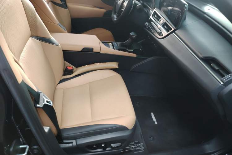 Used Lexus ES 2022 200 Luxury Edition
