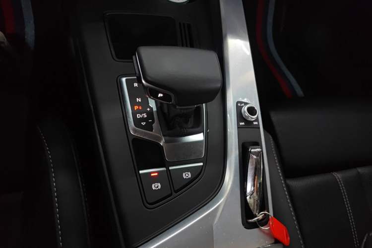 Used Audi A4L 2022 40 TFSI Fashion Dynamic Model
