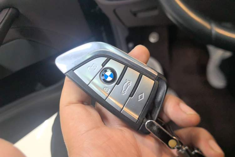 Used BMW 5 Series 2022 Second Facelift 525Li M Sport Package
