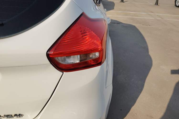 Used Ford Focus 2017 Hatchback 1.6L Automatic Comfort Plus SmartDrive Edition
