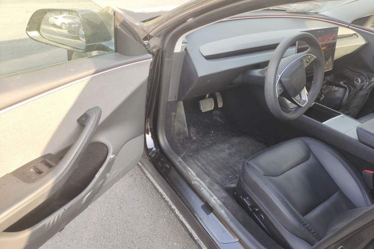 Used Tesla Model 3 2023 Rear-Wheel-Drive Version
