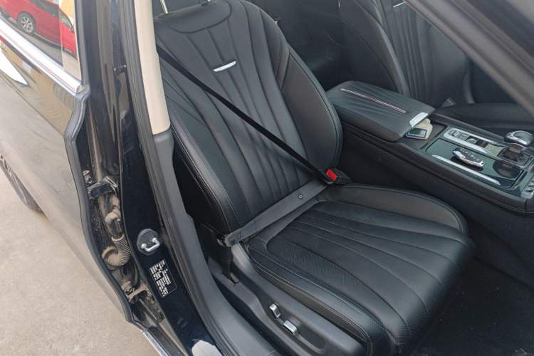 Used Hongqi H5 2023 2.0T Automatic Smart Connect Flagship Edition
