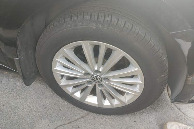 Used Volkswagen Gran Lavida 2013 1.6L Automatic Comfort Model