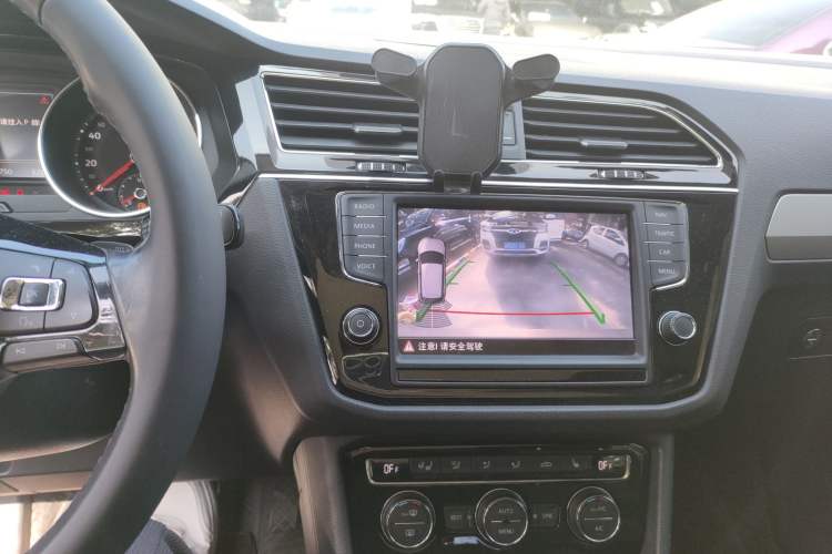 Used Volkswagen Tiguan L 2017 380TSI Automatic All-Wheel-Drive Luxury Edition
