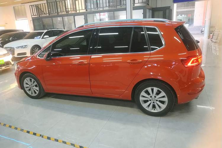 Used Volkswagen Golf Sportsvan 2018 230TSI Automatic Trend Edition
