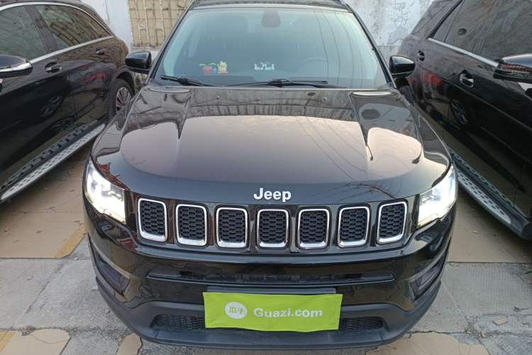 Used  Compass 2019 220T Automatic Enjoyment Version
