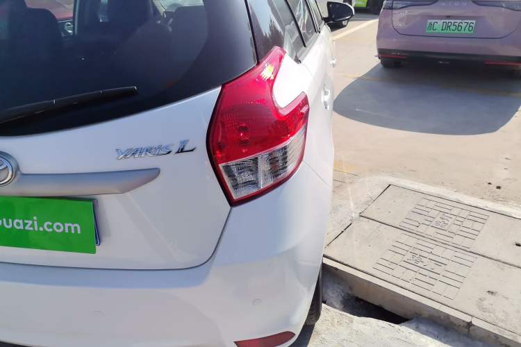 Used Toyota YARiS L 2015 1.5G Automatic Xuan Dong Sunroof Special Edition
