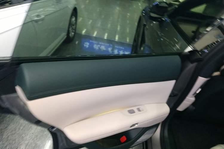 Used  YU7 2025 Ultra-Long Range Rear-Wheel Drive Version
