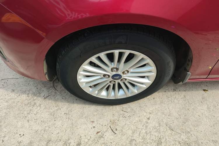 Used Ford Escort 2015 1.5L Manual Comfort Model
