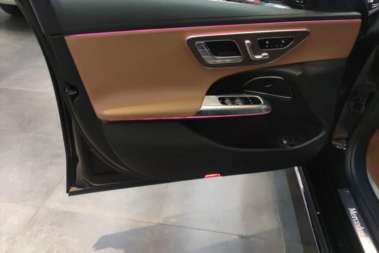 Used Mercedes-Benz E-Class New Energy 2024 E 350 e L Plug-in Hybrid Sedan