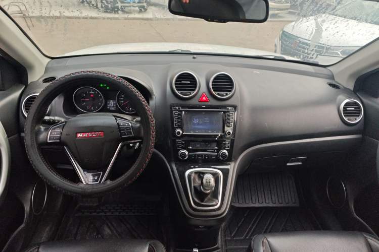 Used Haval H6 2013 Upgraded Model 1.5T Manual Two-Wheel Drive Elite Version
