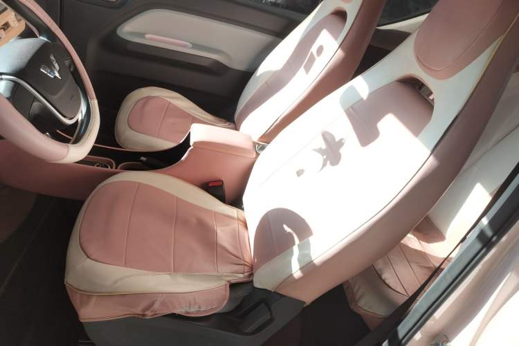 Used Wuling Hongguang MINIEV 2022 Macaron Premium Model – Lithium Ternary Battery
