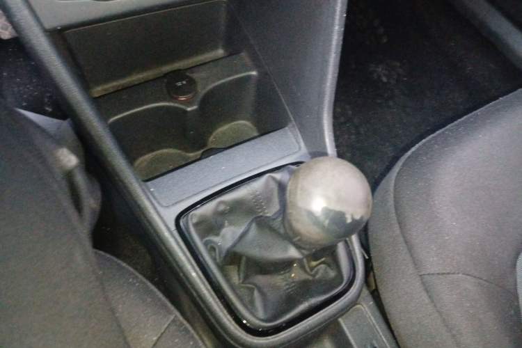 Used Volkswagen Jetta 2015 1.6L Manual Fashion Edition