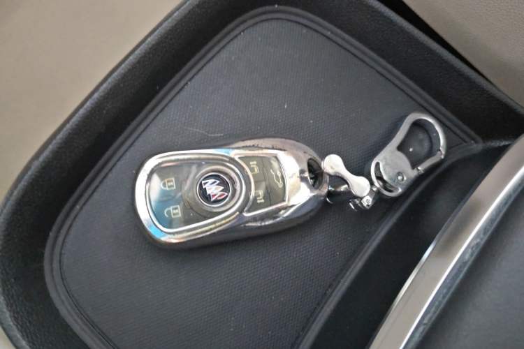 Used Buick GL8 2022 Avenir Aivia 7-Seater Deluxe Edition
