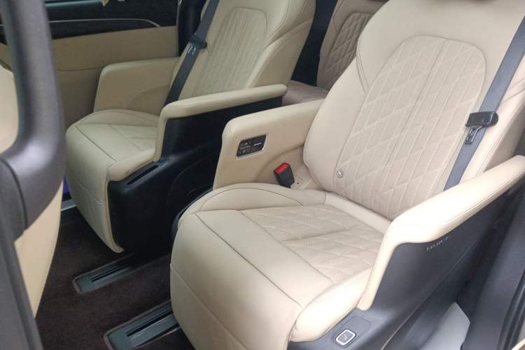 Used Buick GL8 2022 ES Land Cruiser 653T Luxury Model