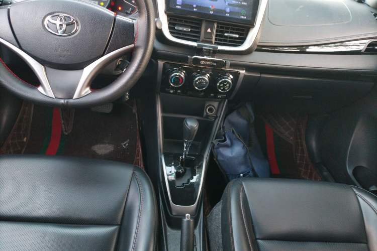 Used Toyota YARiS L 2021 X-Trail 1.5L CVT Luxury Edition