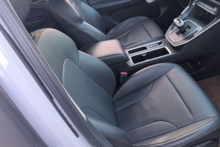 Used Haval M6 2021 PLUS 1.5T DCT Luxury Smart Connectivity Model
