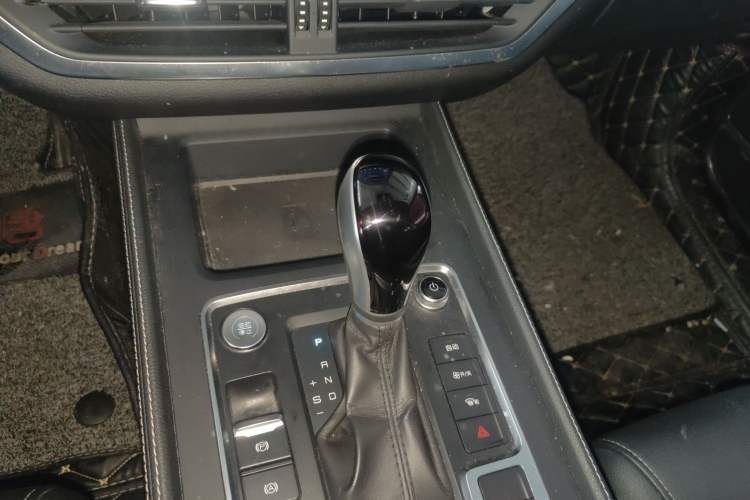 Used BYD Tang 2018 2.0T Automatic Smart Connect Prestige 7-Seater China V Standard
