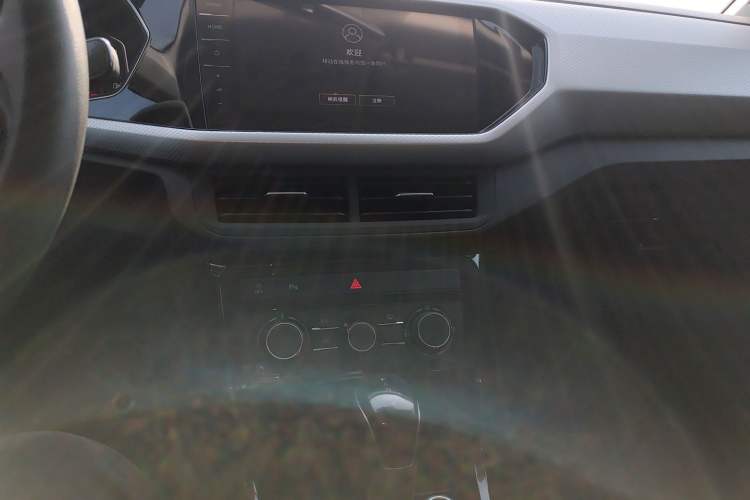 Used Volkswagen Tacqua 2023 200TSI DSG Joy-Connect Edition
