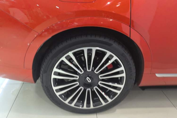 Used Hima AITO M9 2024 Range-Extended Ultra Version 42 kWh 6-Seater Model
