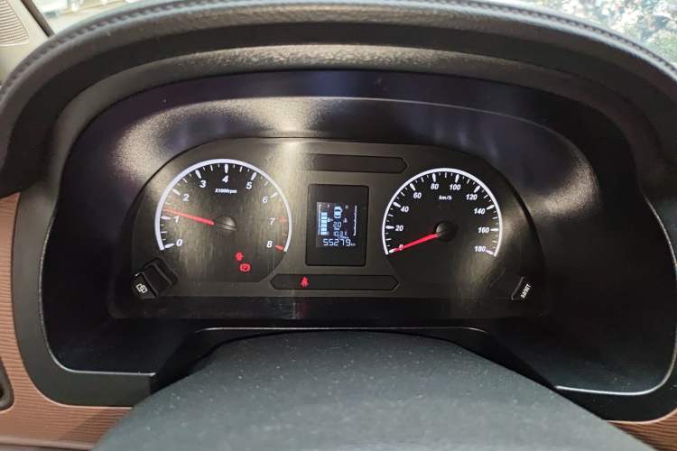 Used FORTHING Lingzhi 2019 M5L 1.6L 7-Seater Base Model China VI Standard