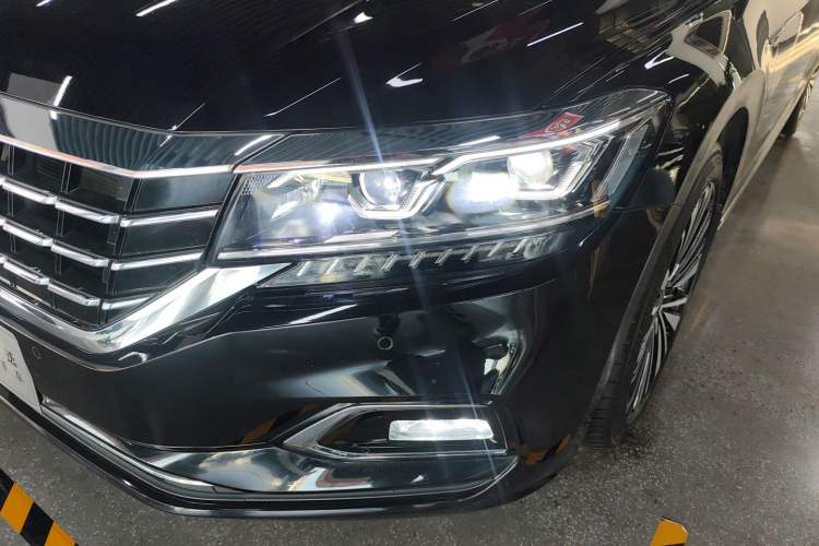 Used Volkswagen Passat 2020 Revised Version 330TSI Luxury Edition China VI Standard
