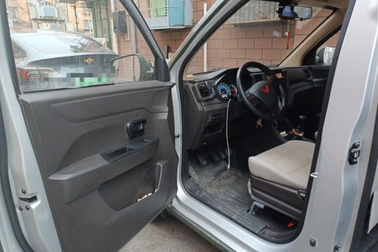 Used Wuling Hongguang V 2022 1.5L Enjoy Edition Electric-Powered LAR
