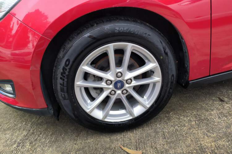 Used Ford Focus 2015 Hatchback 1.6L Automatic Fashion Edition