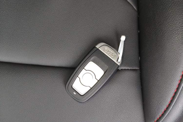 Used Haval H6 2015 Sport Edition 1.5T Automatic Two-Wheel Drive Luxury Model
