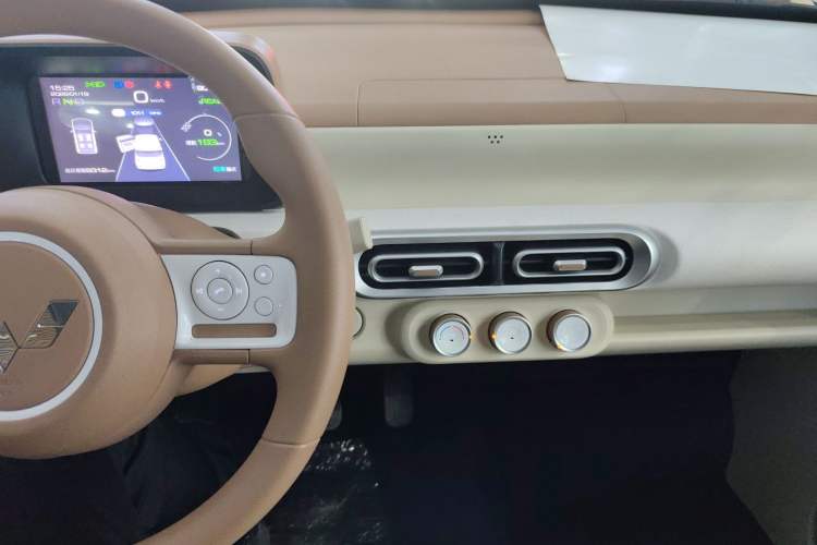 Used Wuling Hongguang MINIEV 2024 3rd Generation 215km Youth Edition
