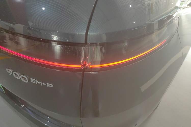 Used Lynk & Co 900 2025 2.0T Ultra
