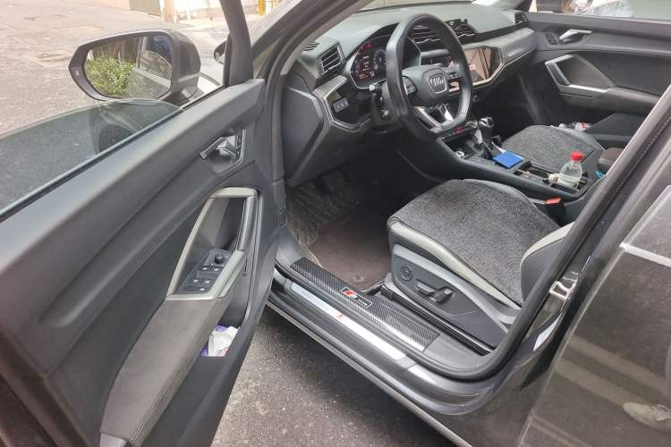 Used Audi Q3 2021 35 TFSI Fashion Dynamic Model
