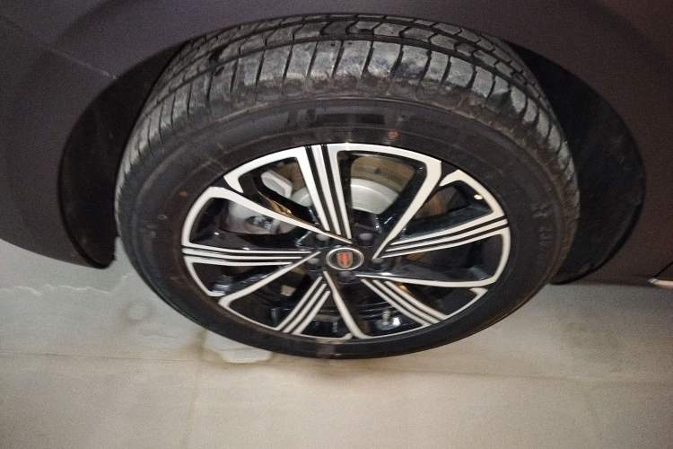 Used Hongqi H5 PHEV 2025 170 Super Hybrid Version
