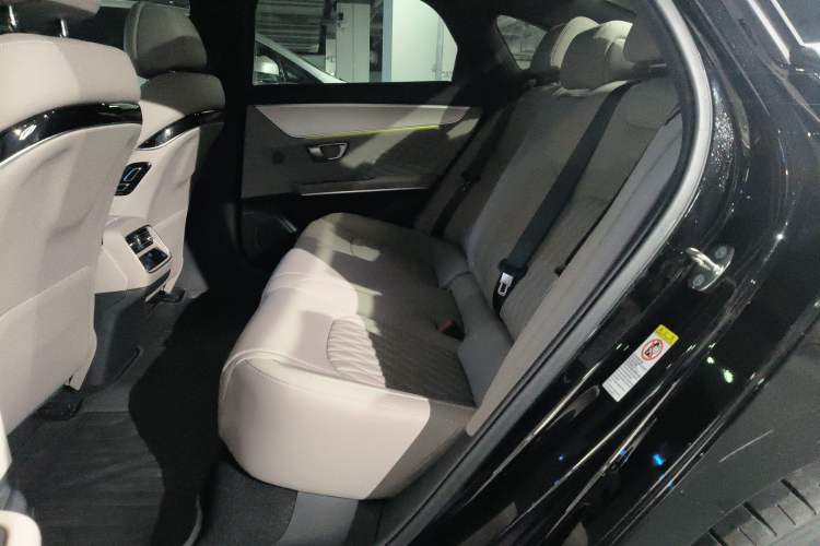 Used BYD Han 2024 DM-i Glory Edition 121KM Prestige Model