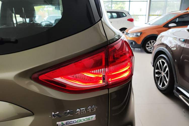 Used Ford Kuga 2015 1.5L GTDi Two-Wheel-Drive Comfort Model
