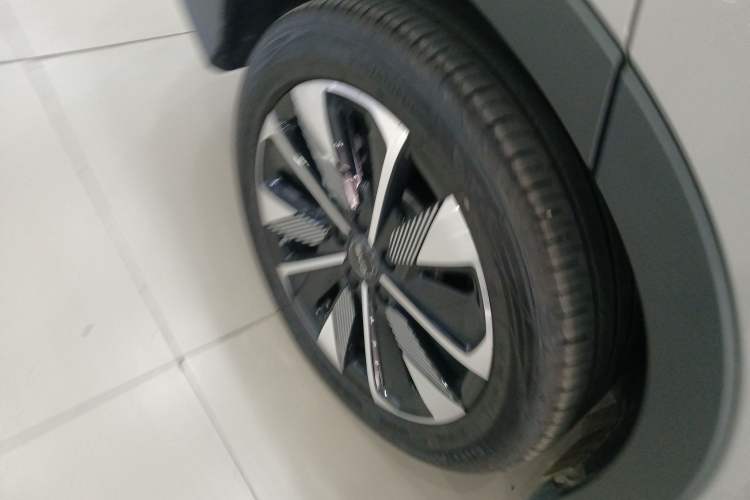 Used BYD Song PLUS New Energy 2025 EV Intelligent Driving Version 520km Premium Model
