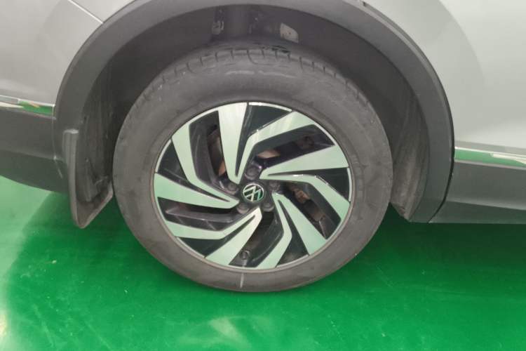 Used Volkswagen Tiguan L 2022 330TSI Automatic Two-Wheel Drive Smart Edition