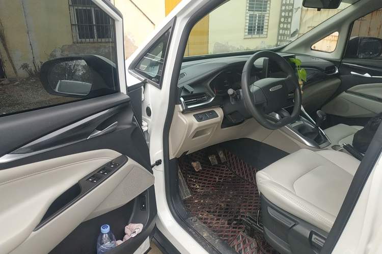 Used SAIC MAXUS G50 2023 1.5T Manual Comfort A