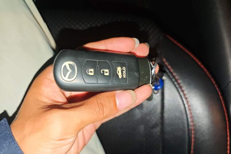 Used Mazda Mazda 3 Axela 2016 Sedan 1.5L Automatic Luxury Model