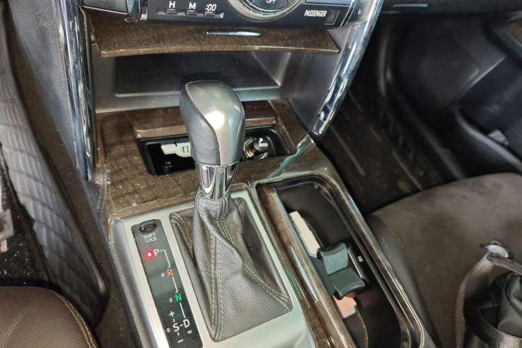 Used Toyota Reiz 2013 2.5V Shangrui Edition
